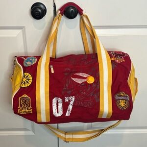Wizarding World Universal Orlando Harry Potter Gryffindor Quidditch Duffel Bag